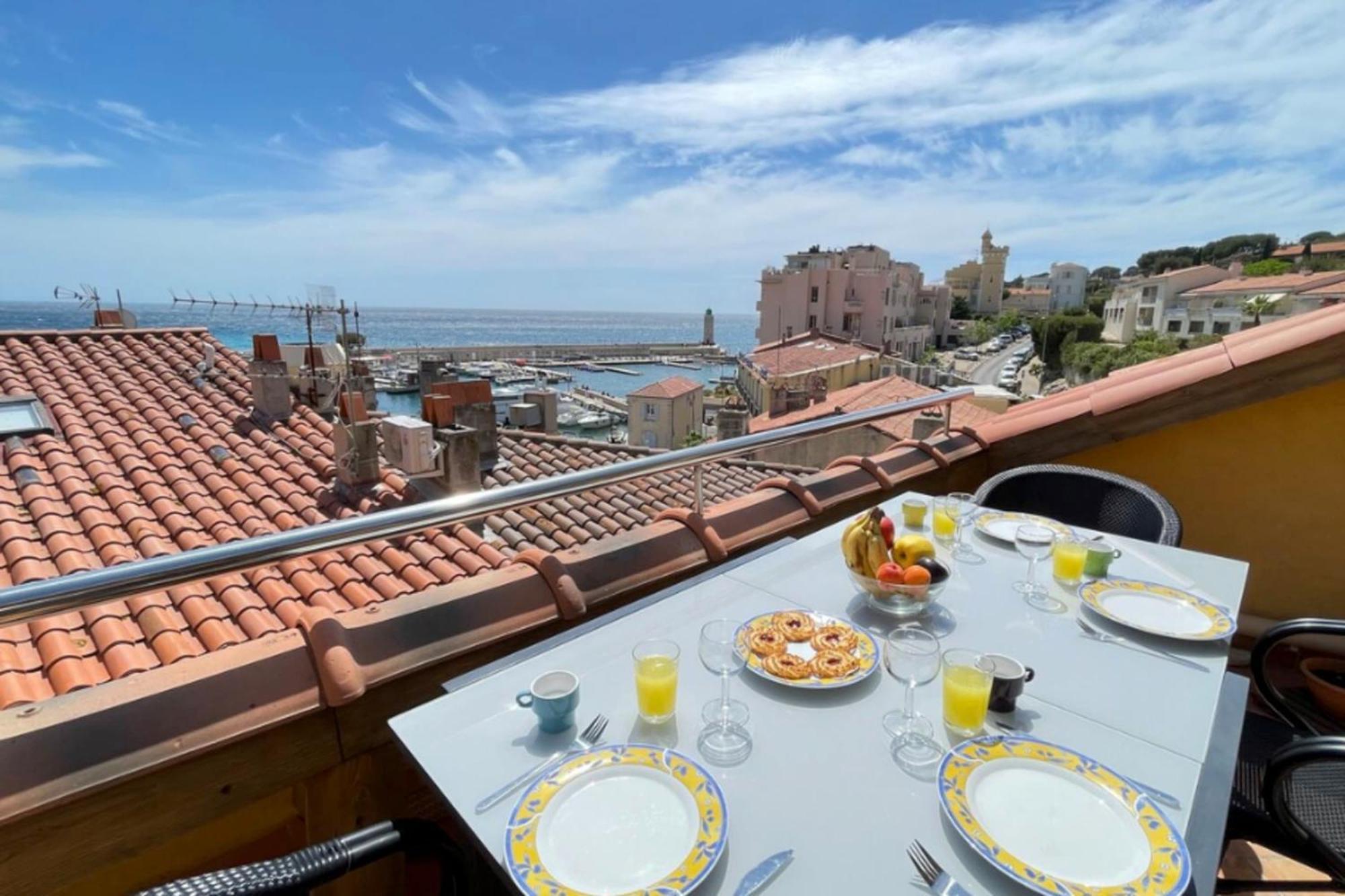 La Perle De Cassis - Terrace With Sea View Lägenhet Exteriör bild